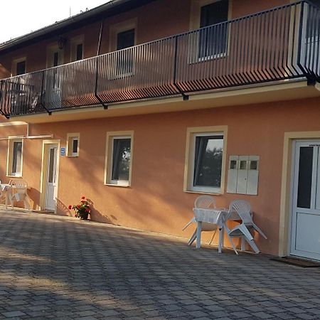 Apartments Martina Osijek Exterior photo