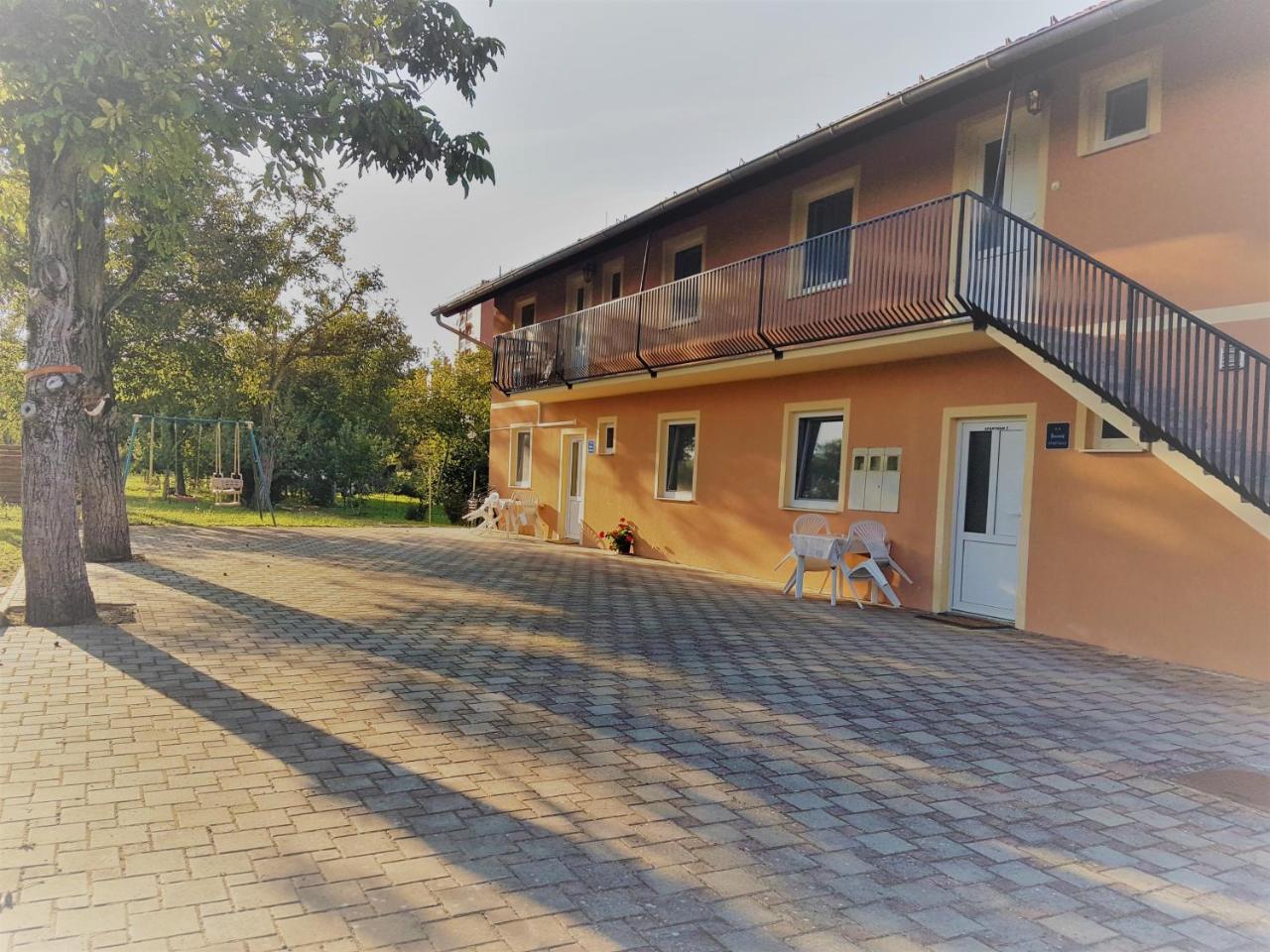 Apartments Martina Osijek Exterior photo